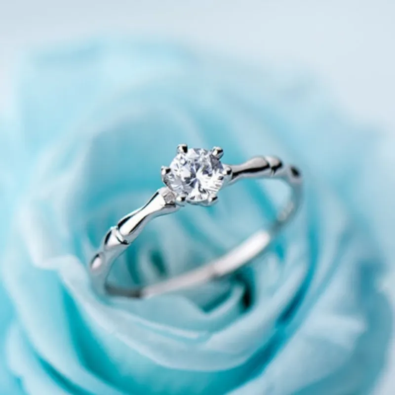 Classic Mini Solitaire Ring