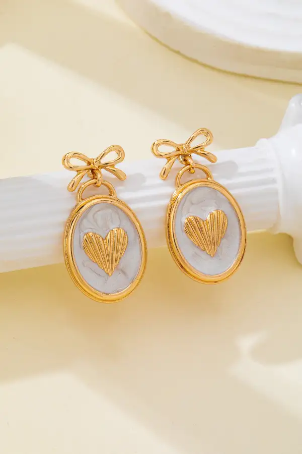 namel Oval Heart Bow Drop