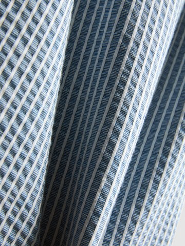 0-18mths | Textured Newborn Romper detail 3