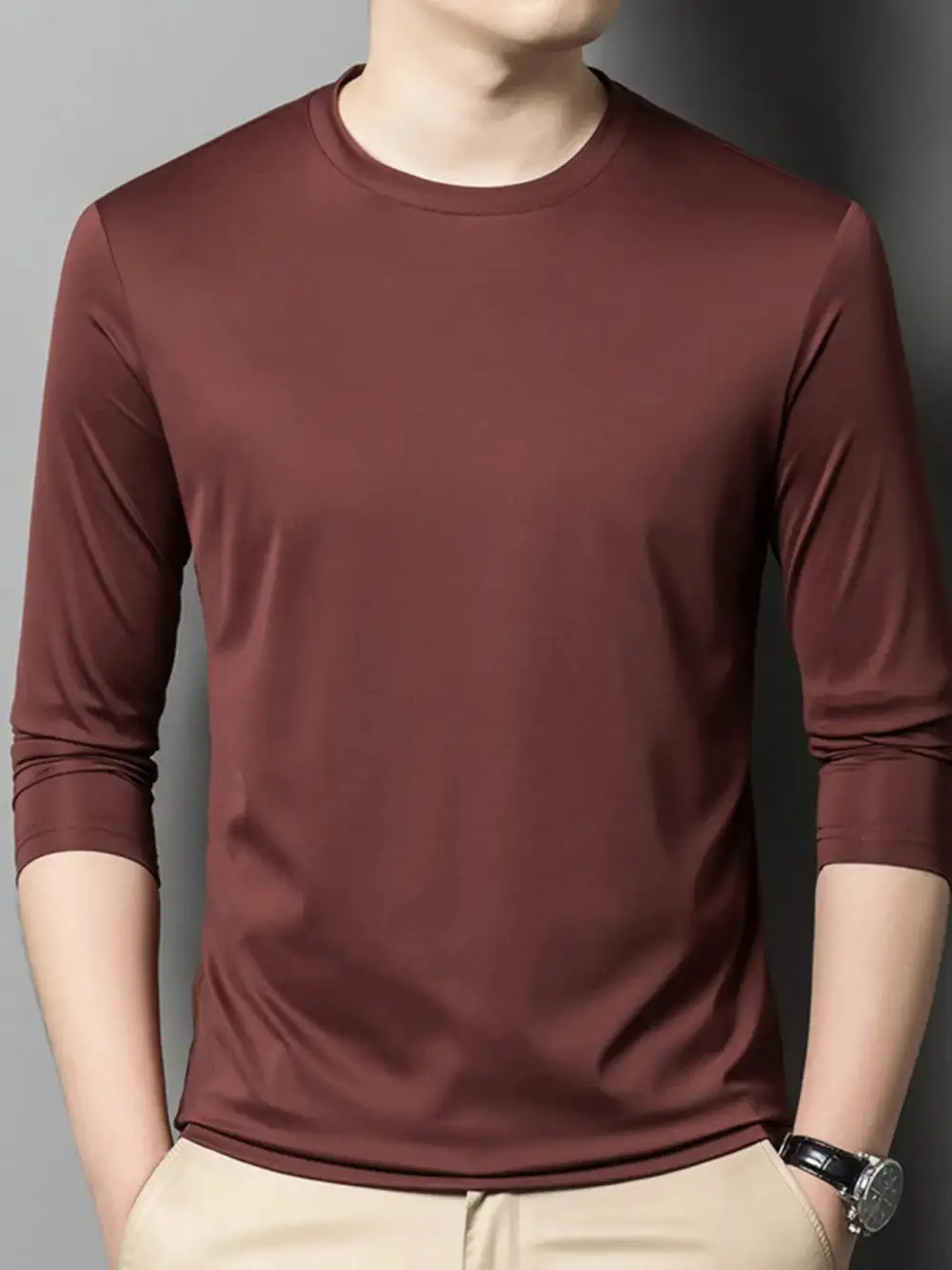 Round-Neck Long-Sleeve T-Shirt