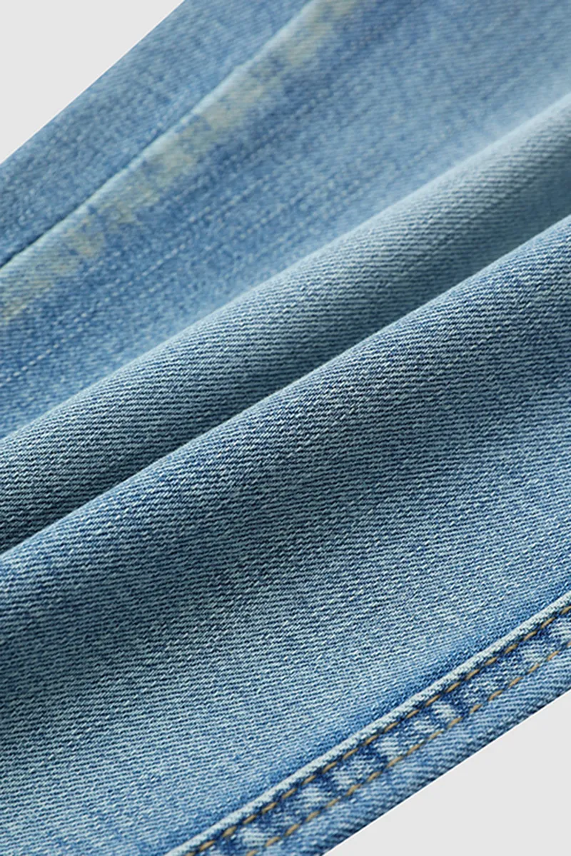 Flap Pocket Low Rise Capri Jeans