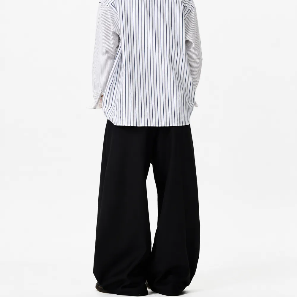 Relaxed Wide-Leg Trousers