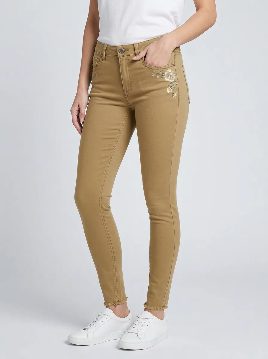 Women's Canyon Floral Rose Embroidered Printed Slim Jeans