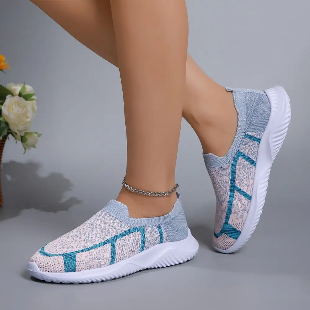 Everyday Round Toe Mesh Sneakers