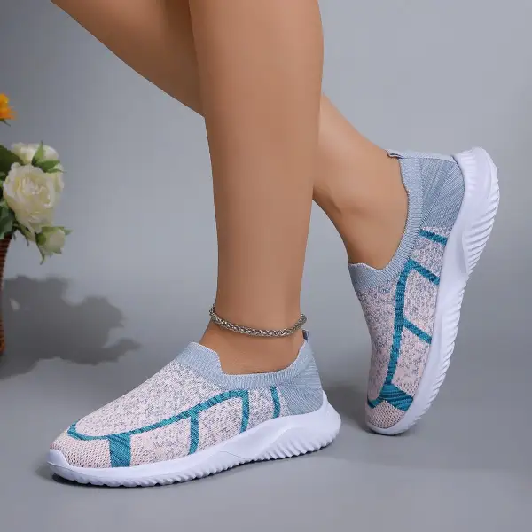 Everyday Round Toe Mesh Sneakers