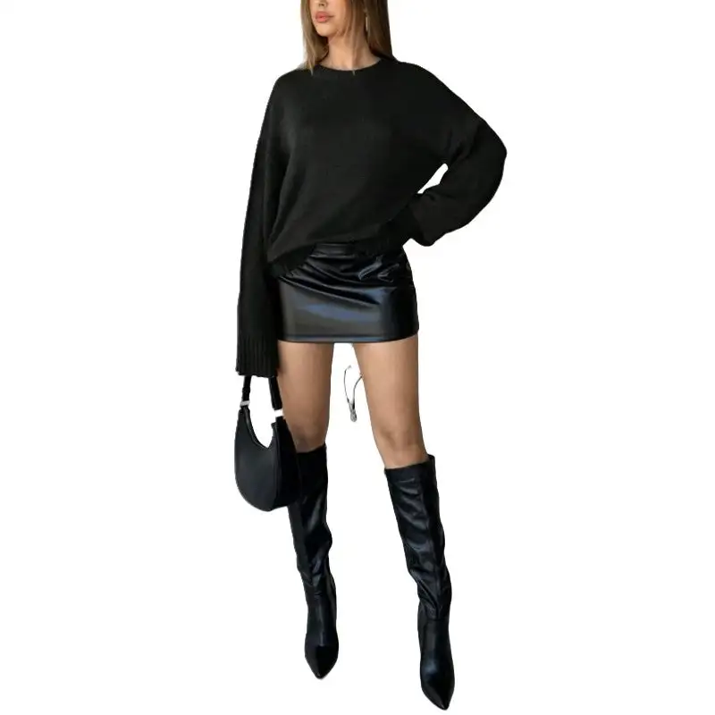 Sculpted Women's Round-Neck Relaxed Sweater