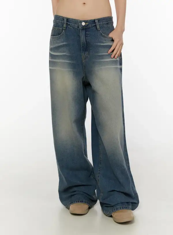 Pocketed Vintage Wash Baggy Jeans