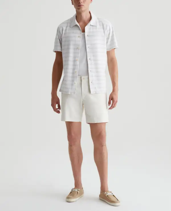 Men's Relaxed Fit Button-Up Shirt