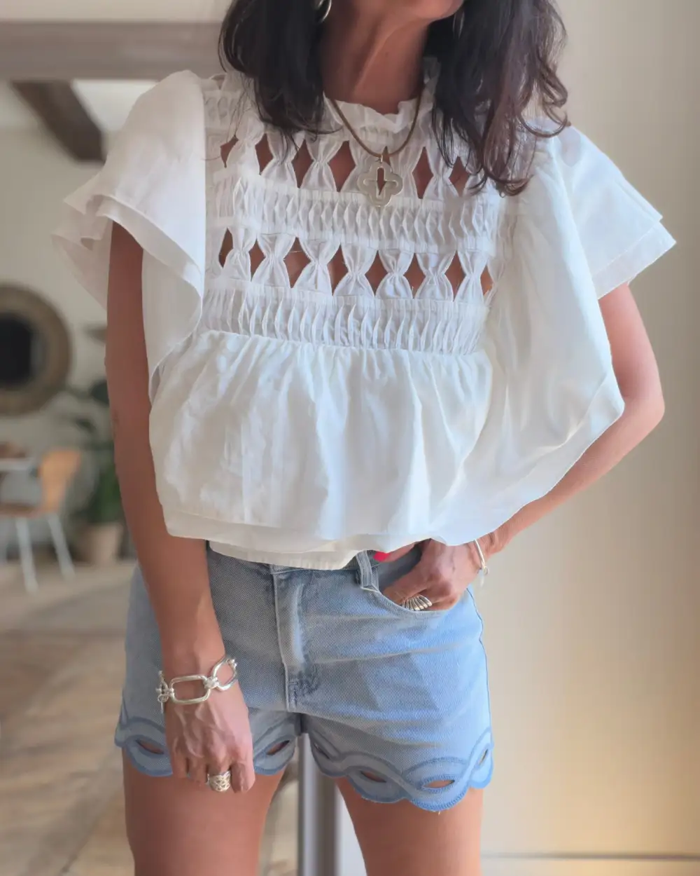 Distinctive Classic Everyday Blouse