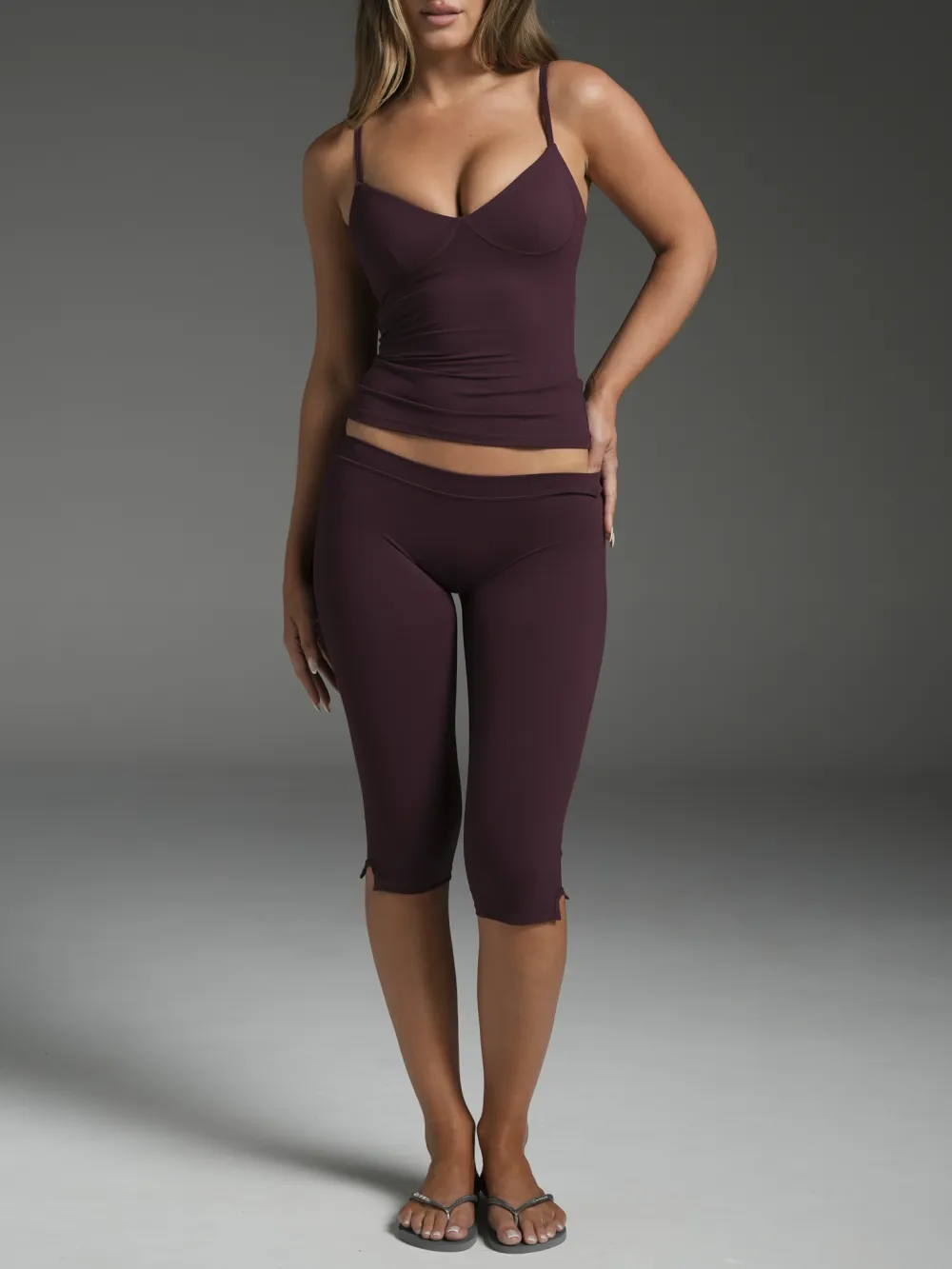 Refined Low-Waist Capri Leggings