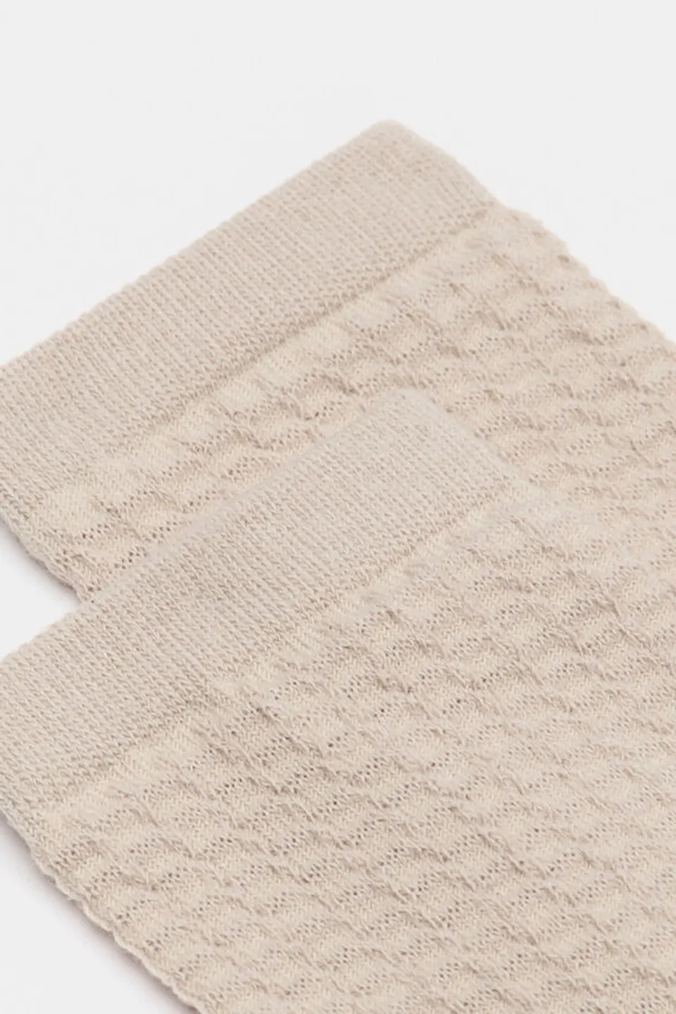 Textured Quarter-Length Crew Socks