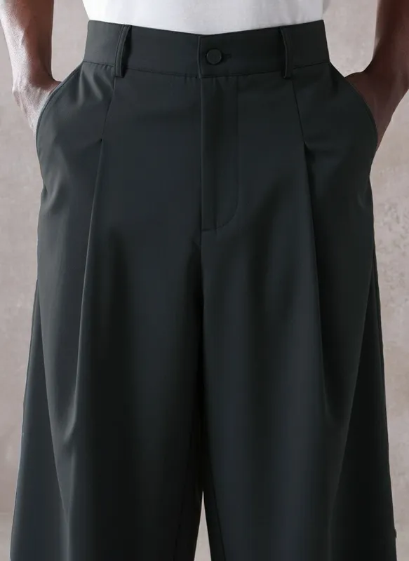 Minimal Pleated Wide-Leg Trousers