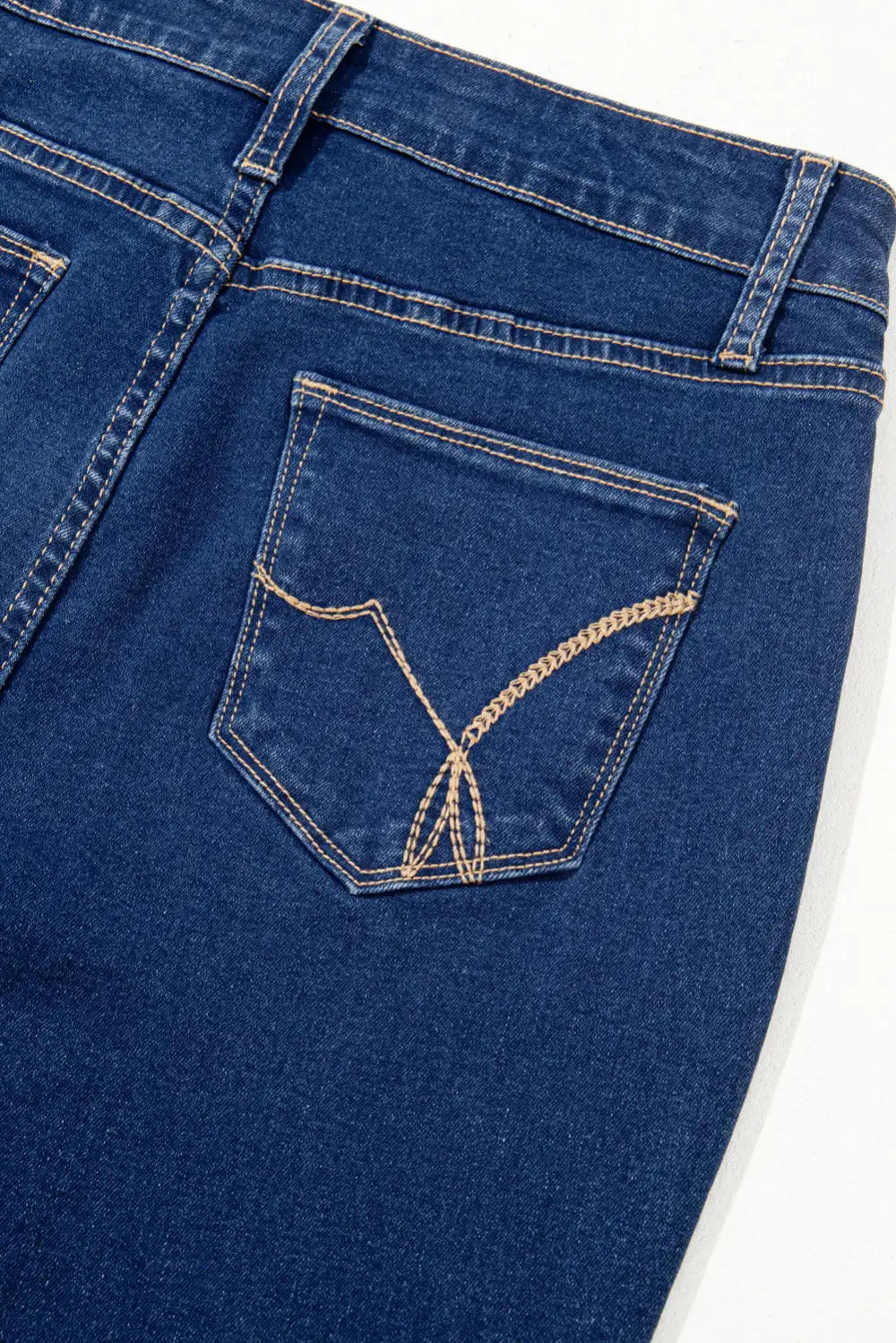 Smooth Pleated Denim Jeans