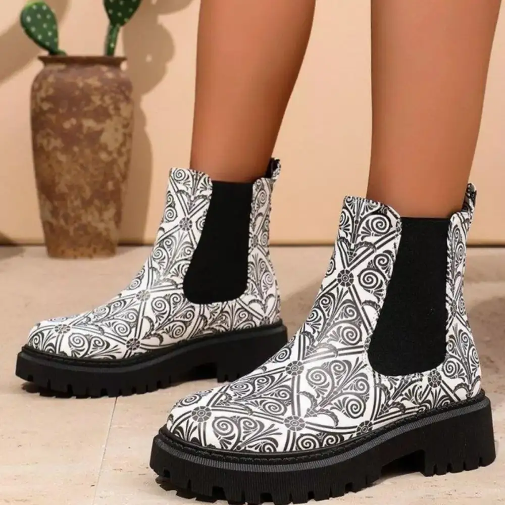 Round Toe Chunky Heel Ankle Boots