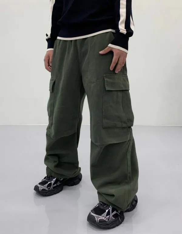 Easygoing Core Cuffed Relaxed Cargo Pants