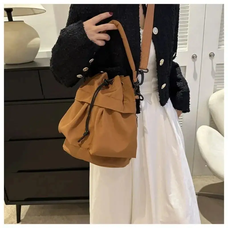 Functional Luxury: Large-Capacity Soft-Structure Crossbody