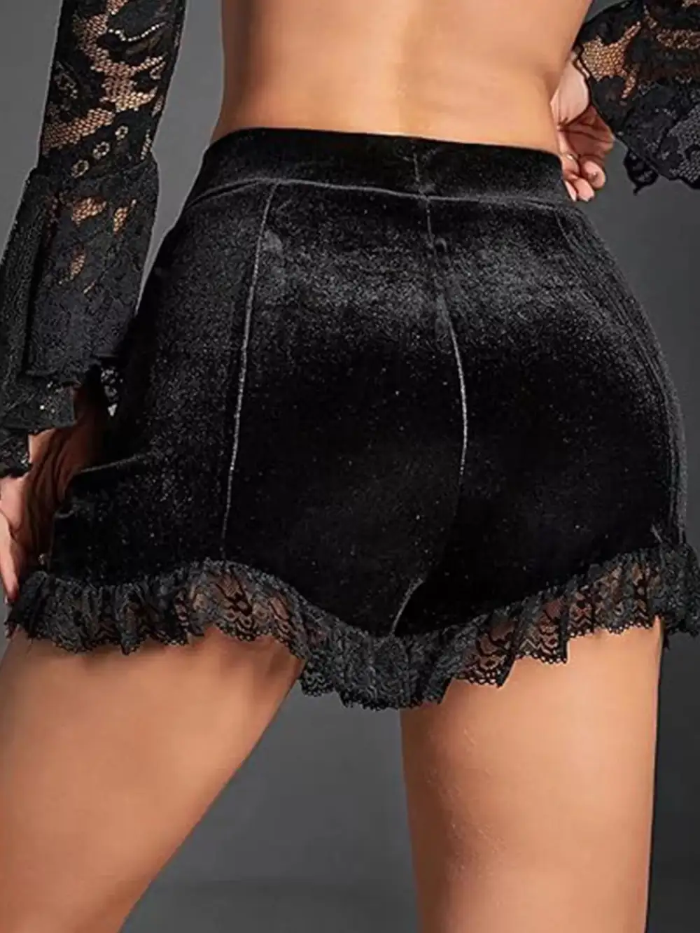 Refined Refined Lace-Trim Casual Shorts