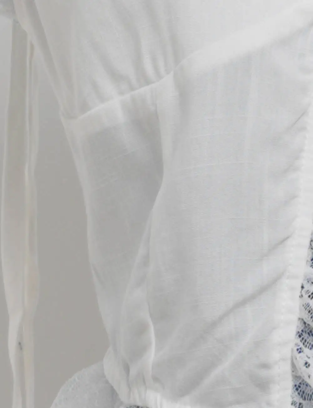 Romantic V Neck Front Lace Trim Sleeveless Top