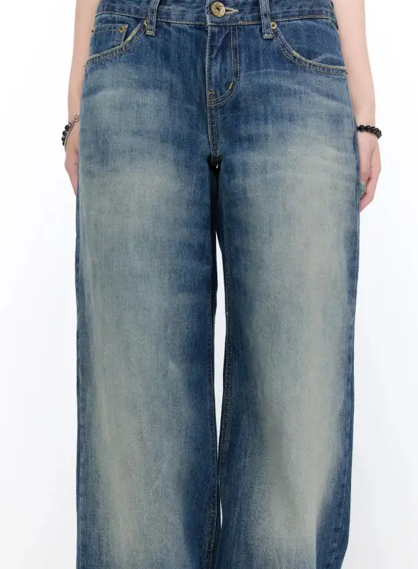 Wide-Leg Low-Rise Baggy Jeans