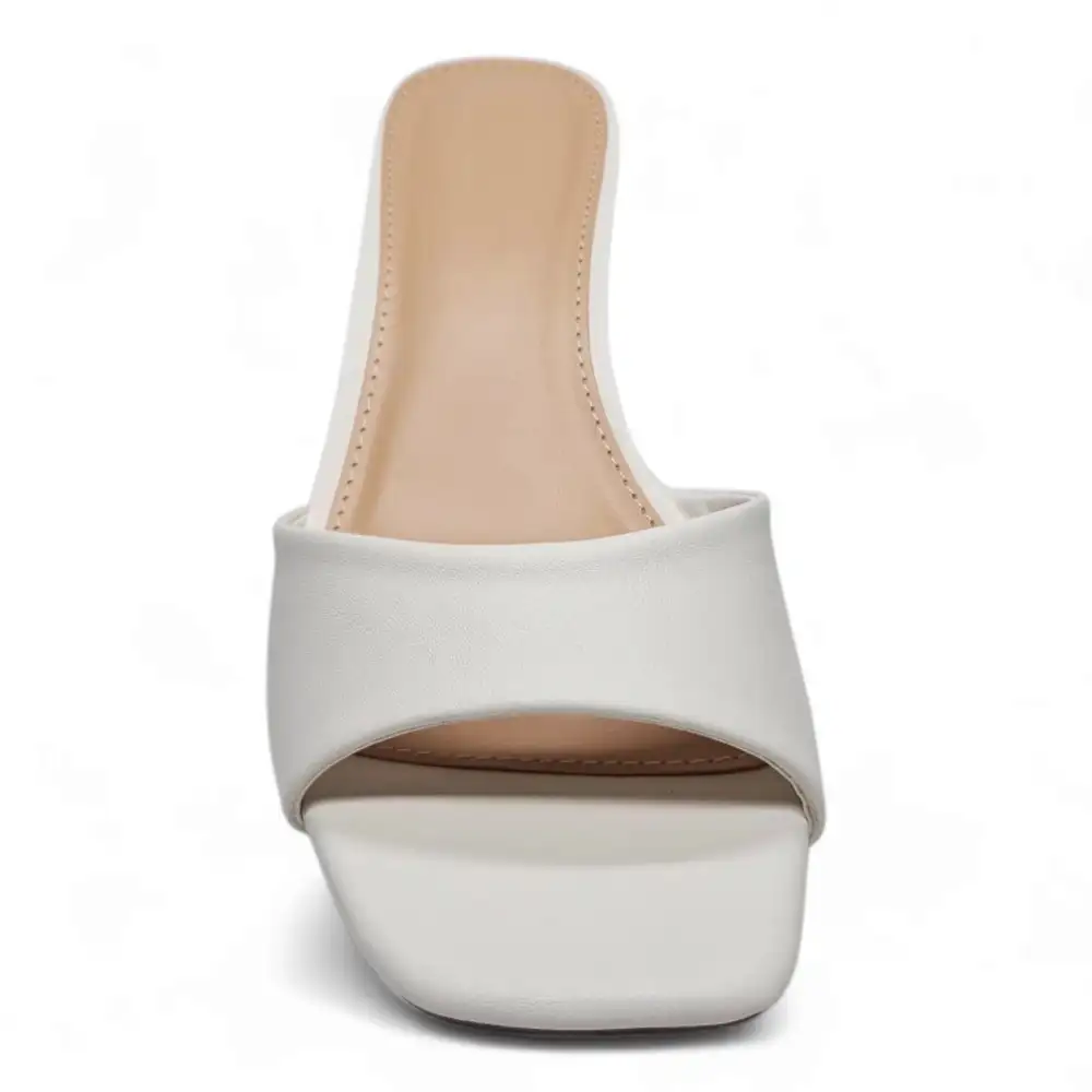 Brat Single Band Mini Kitten Heel