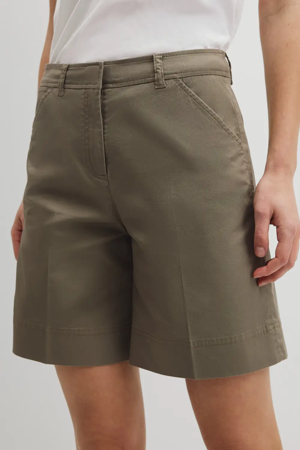 Women's Artful Classic Shorts