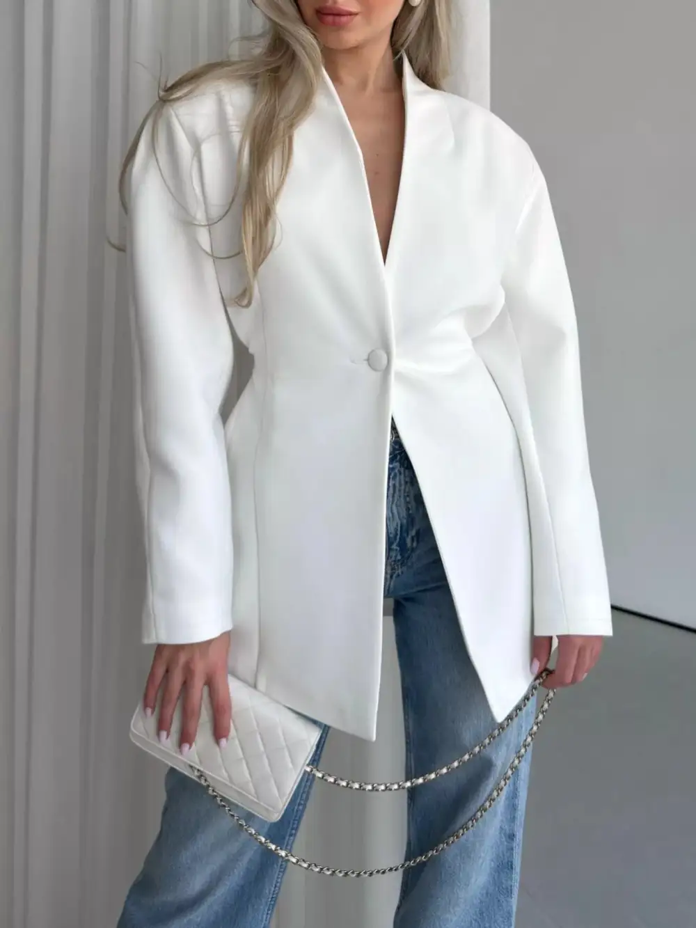 Polished Single-Button Long-Sleeve Blazer