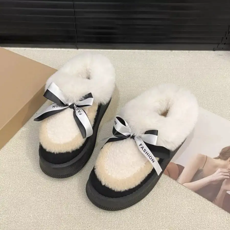 Chic Round Toe Platform Boots