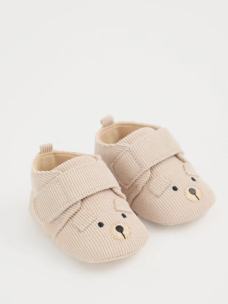 Beige Bear Ribbed Slippers