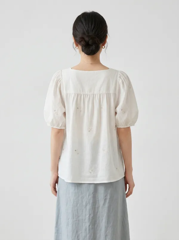 Vintage-Inspired Embroidered Women's Puff-Sleeve Blouse