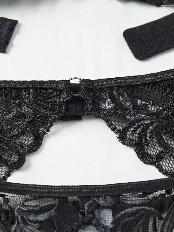 Underwire Garter Lingerie Set