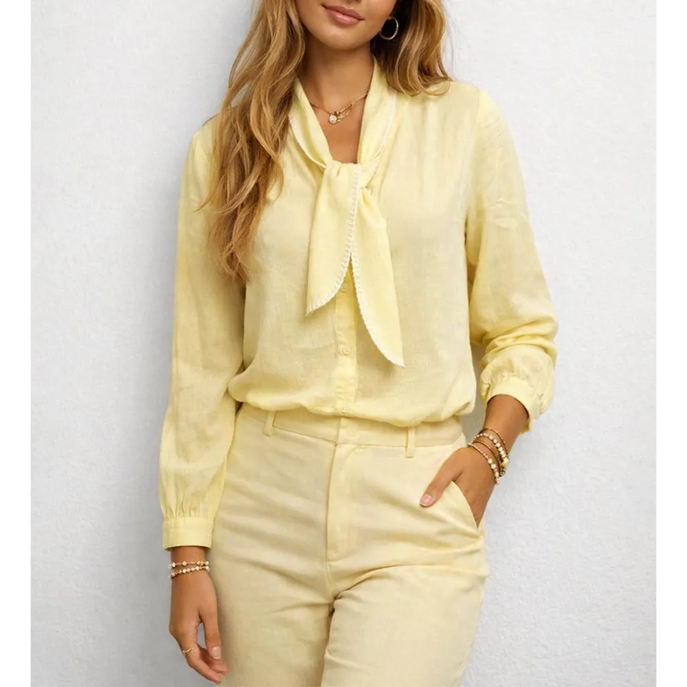 Color Block Neck Button Front Long Sleeves Top