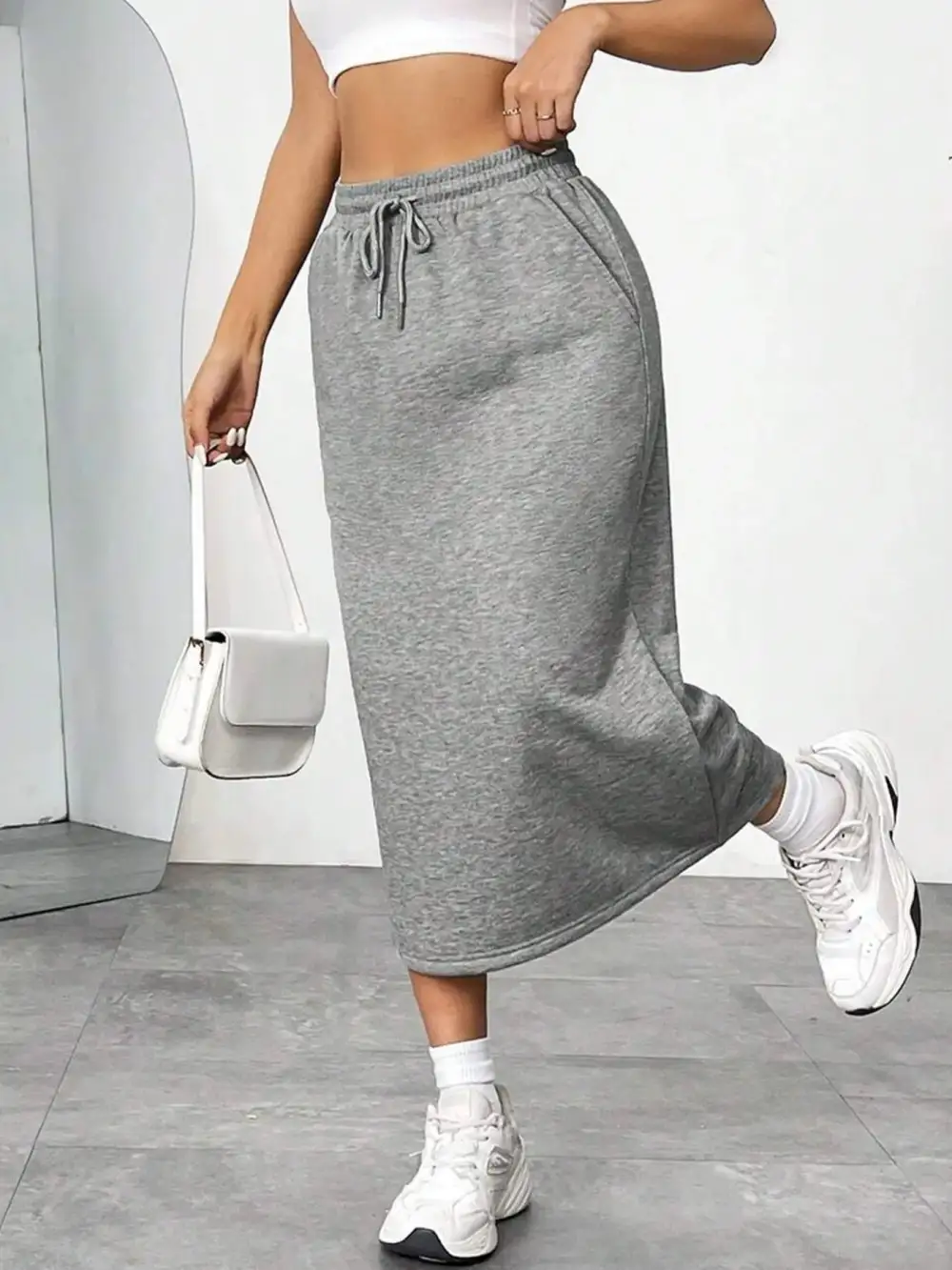 Fine Drawstring Pocket Detail Skirt