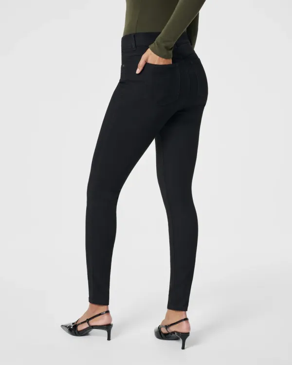 Clean Black Ankle Skinny Jeans